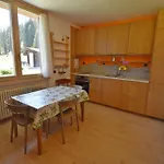Green Apartment Mhd